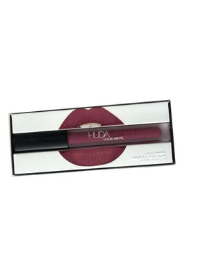 New Huda Beauty Matte Purple Liquid Lipstick Trophy Wife